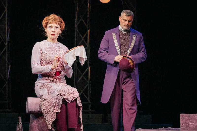 🎭 Бесплатный просмотр спектакля «Пигмалион»
13 ноября в 19:00
По знаменитой пьесе Бернарда Шоу про простую цветочницу, которая сталкивается с миром высшего общества⏭️Вход свободный, необходима регистр... | Сетка — социальная сеть от hh.ru