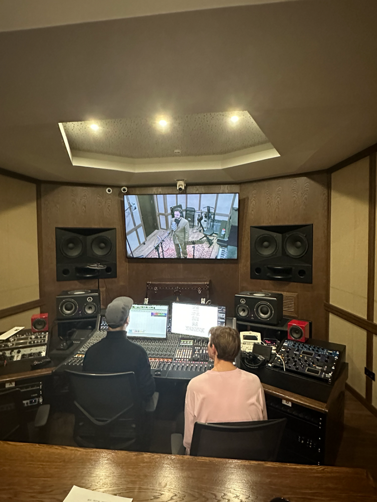 9 дней, 10 песен 💪 уже буквально завтра репетиция и 3 числа питчинг для представителей из индустрии! #фабрикамузыки #голосабольшойстраны #агентствокреативныхиндустрий #звукстудио | Сетка — социальная сеть от hh.ru