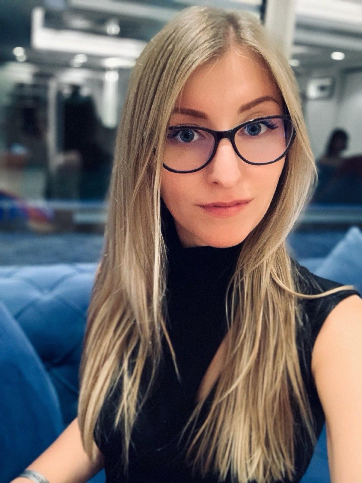 Александра Овсяникова