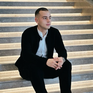 Владимир Жиров