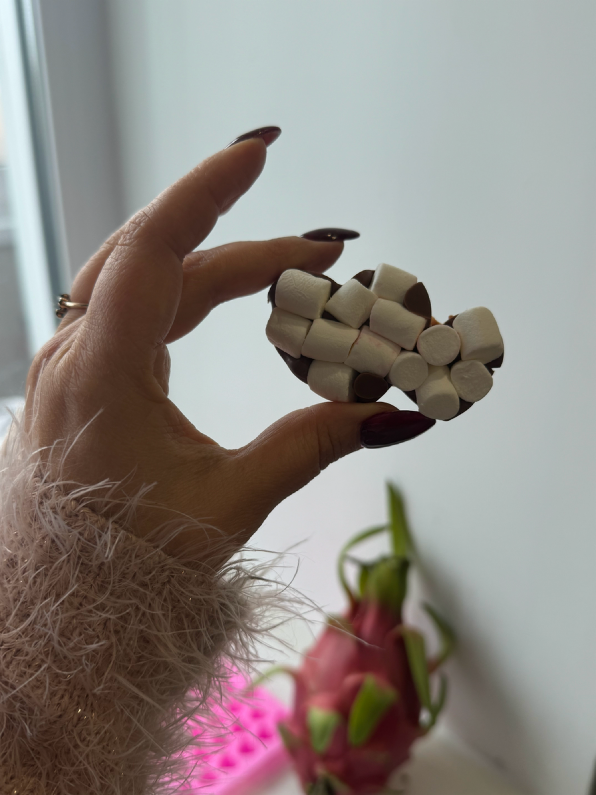 Приветики
Я занимаюсь созданием прекраснейших шоколадных сердечек ♥️
Шоколад: темный, молочный, белый
Начинки: гранат, фисташка, ореховый микс, банан, киви, манго свежий, сухой манго, маршмеллоу 🤤
В б... | Сетка — социальная сеть от hh.ru