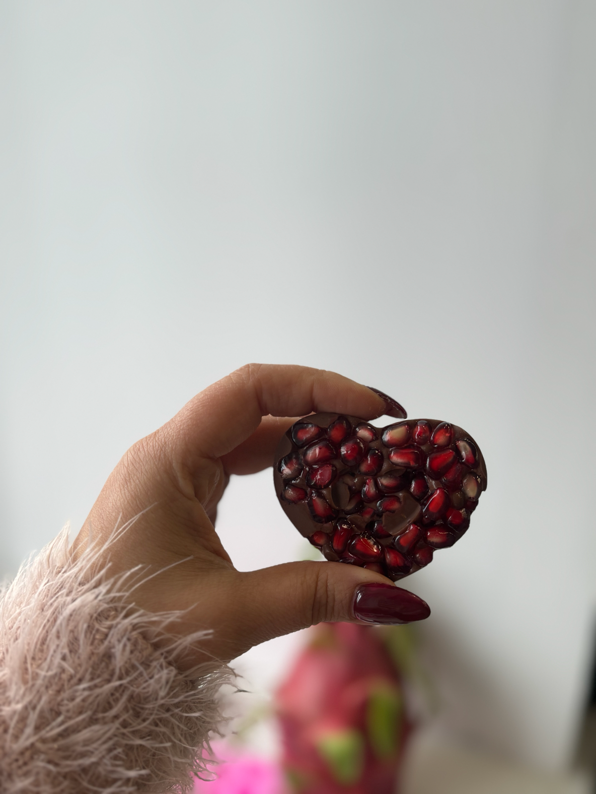 Приветики
Я занимаюсь созданием прекраснейших шоколадных сердечек ♥️
Шоколад: темный, молочный, белый
Начинки: гранат, фисташка, ореховый микс, банан, киви, манго свежий, сухой манго, маршмеллоу 🤤
В б... | Сетка — социальная сеть от hh.ru