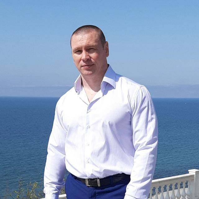 Илья Бабин