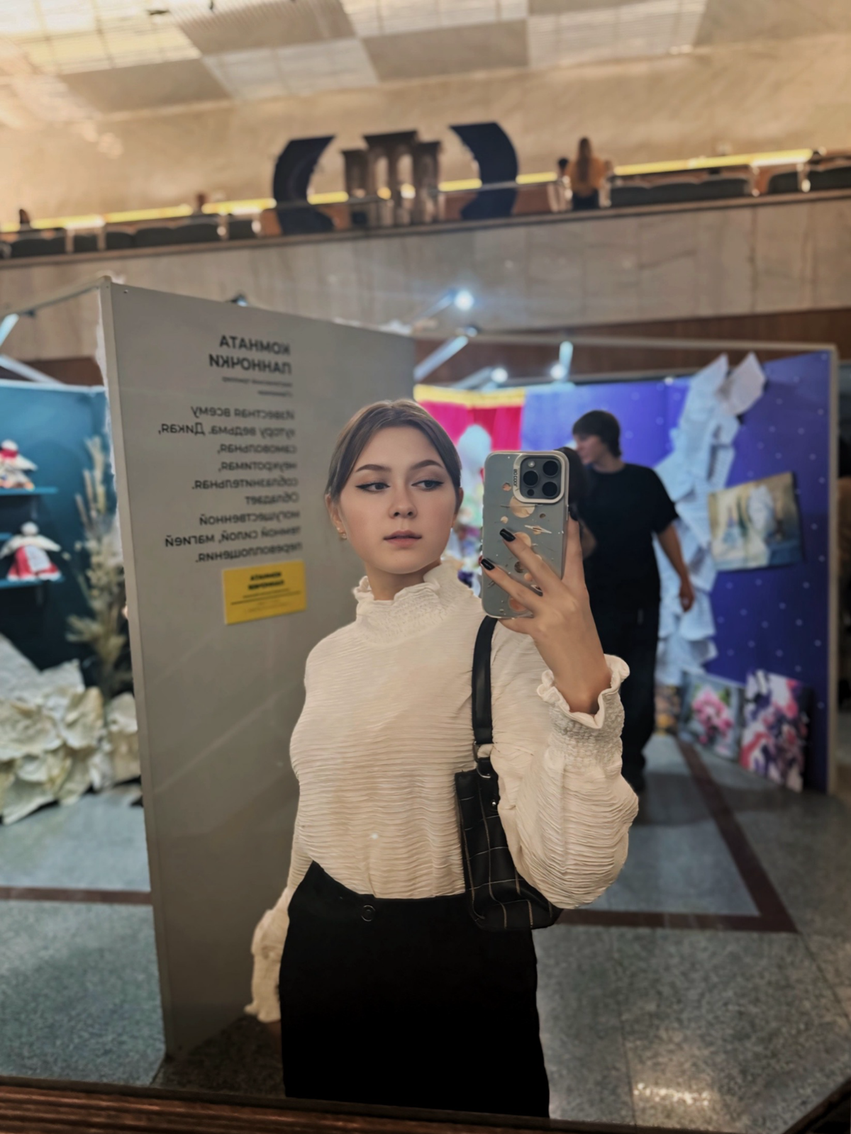 Таролог = ведьма ??
Да нет, конечно.
Но часто сталкиваюсь с подобными стереотипами😂
А еще, мы, вероятно, и выглядеть должны, как гадалки с ТВ-3🫣
Шутки это все, да | Сетка — социальная сеть от hh.ru