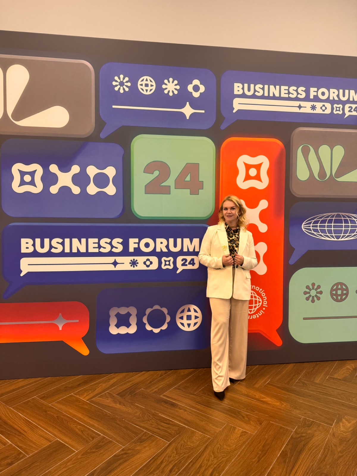 Business Forum — 2024 🔥
Москва, сегодня состоялось грандиозное офлайн-событии от компании NL!
Десятки лидеров поделились своим бесценным опытом, который непременно увеличит наши чеки, мы получили заря... | Сетка — социальная сеть от hh.ru