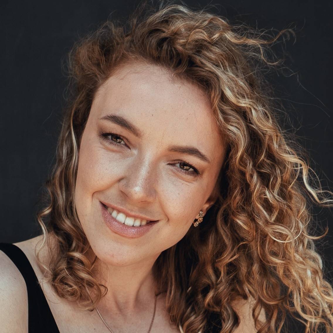 Алёна Постоялко