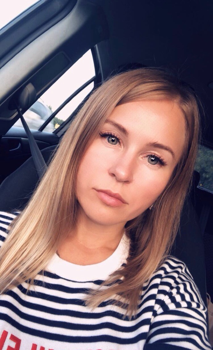 Яна Тихонова