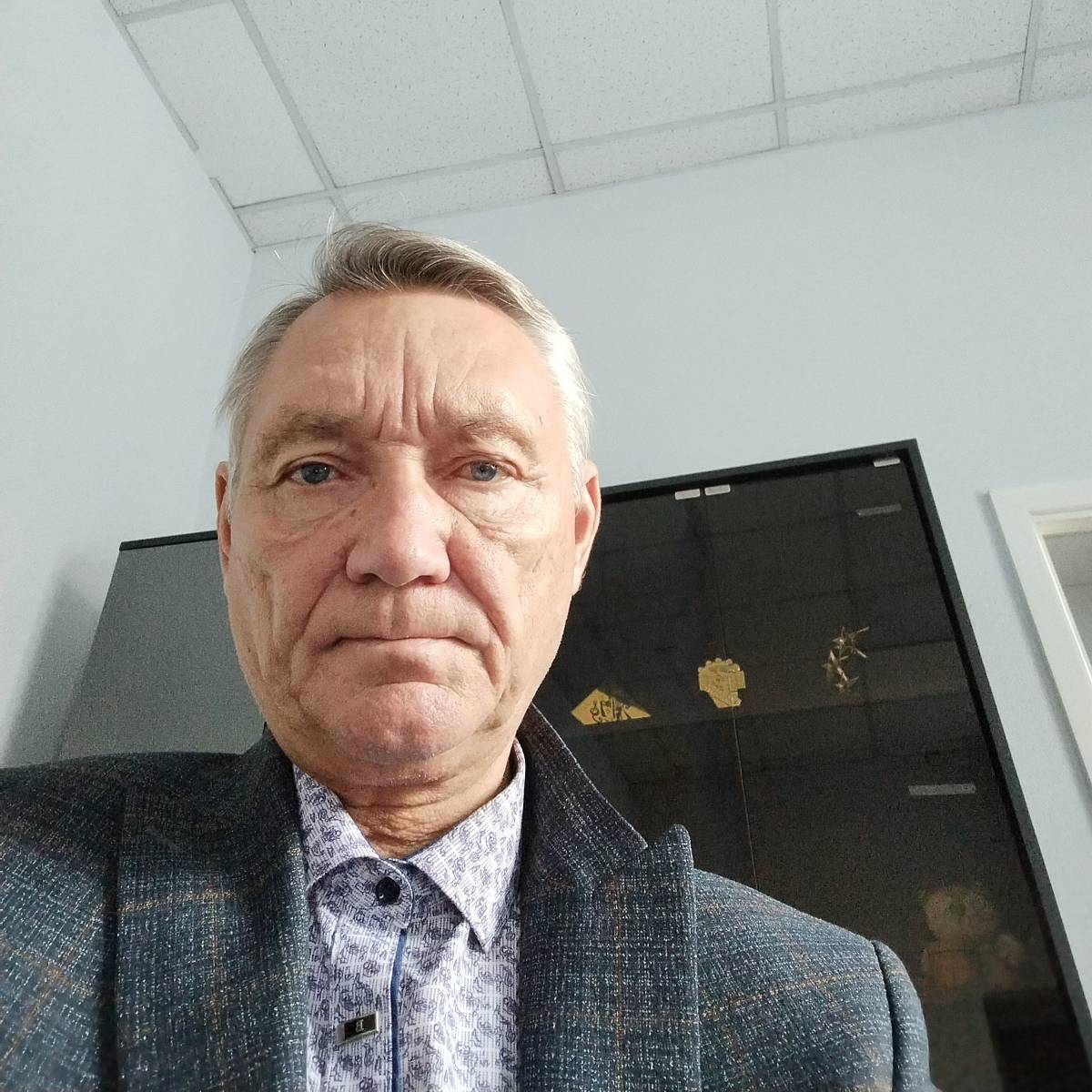 Александр Серебренников