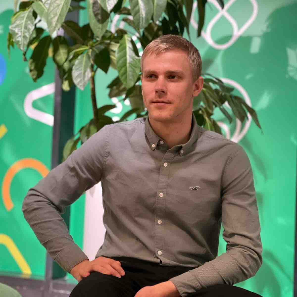 Nikolay Kolesnikov | Сетка — социальная сеть от hh.ru