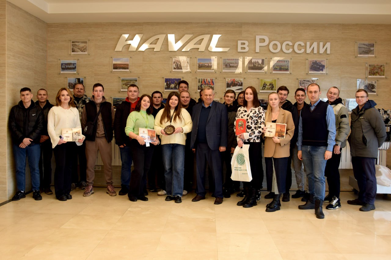 🌲 Более 500 саженцев сосны высадили воронежские студенты рядом с заводом HAVAL в Тульской области
Это уже третий раз, когда обучающиеся ВГЛТУ имени Г.Ф | Сетка — социальная сеть от hh.ru