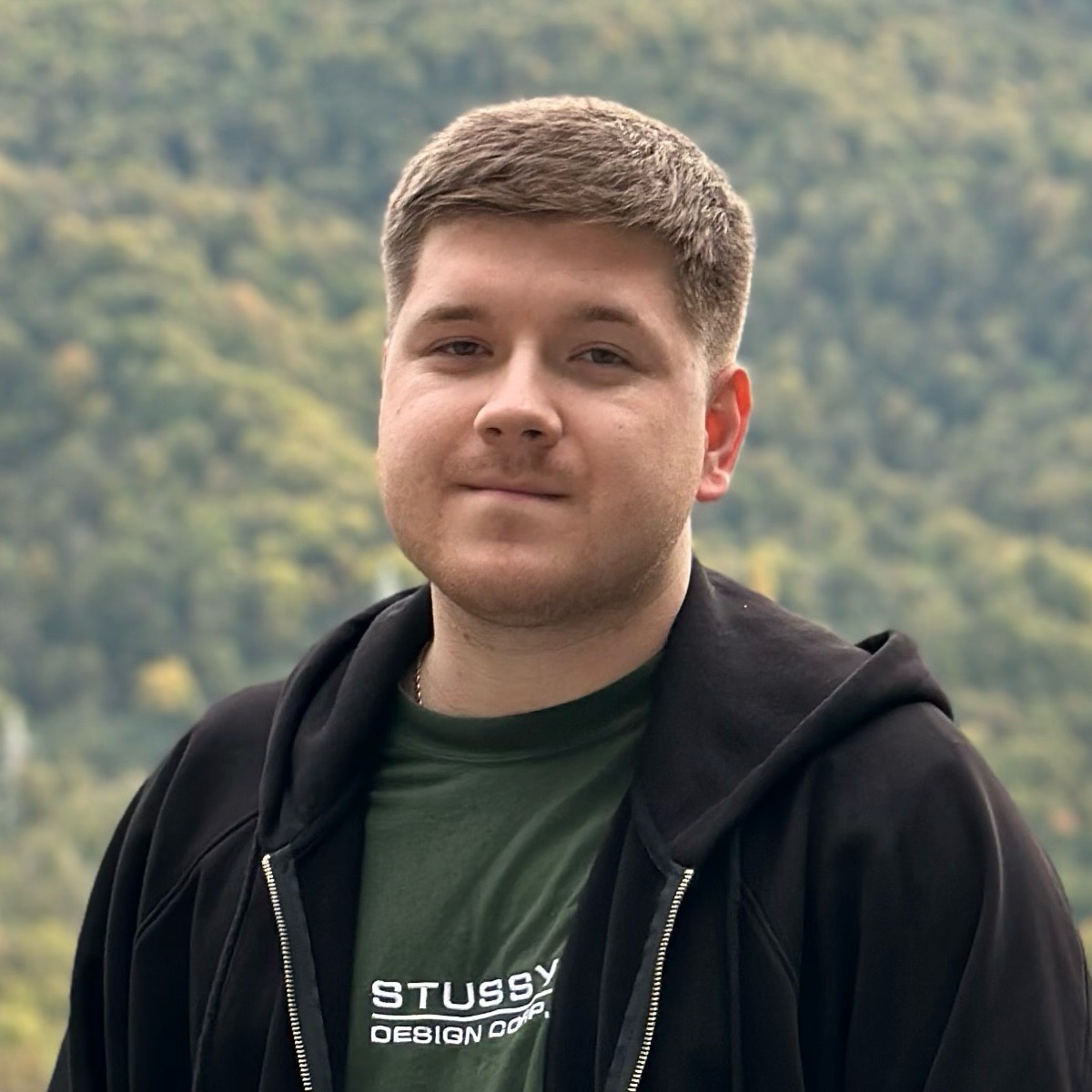 Артемий Ратнер