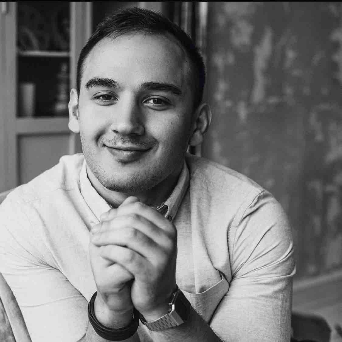 Лев Бондаренко | Сетка — социальная сеть от hh.ru