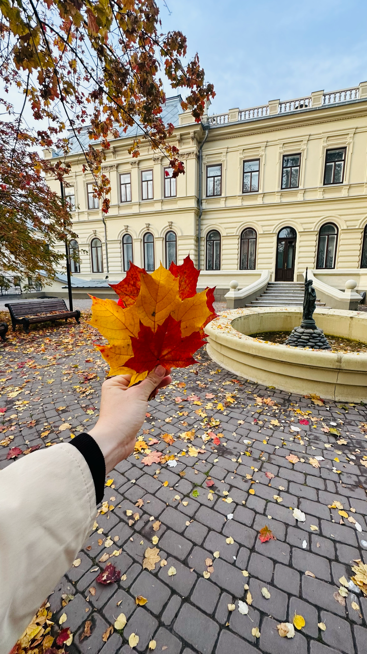 Влюбись в Казань вместе со мной❤️
Привет, меня зовут Гульнара Юсупова и я - «Влюбленная в Казань» | Сетка — социальная сеть от hh.ru