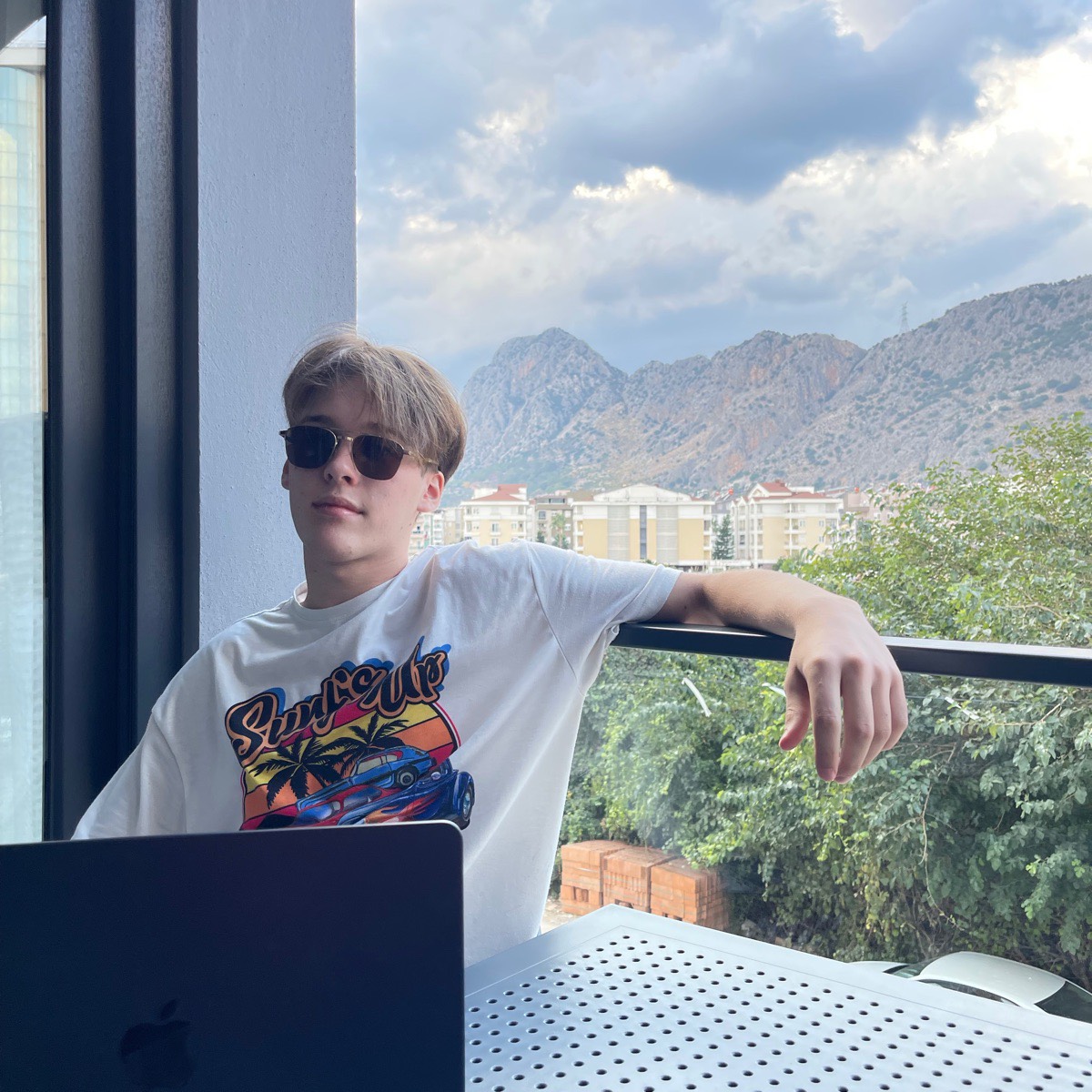 Георгий Саакян