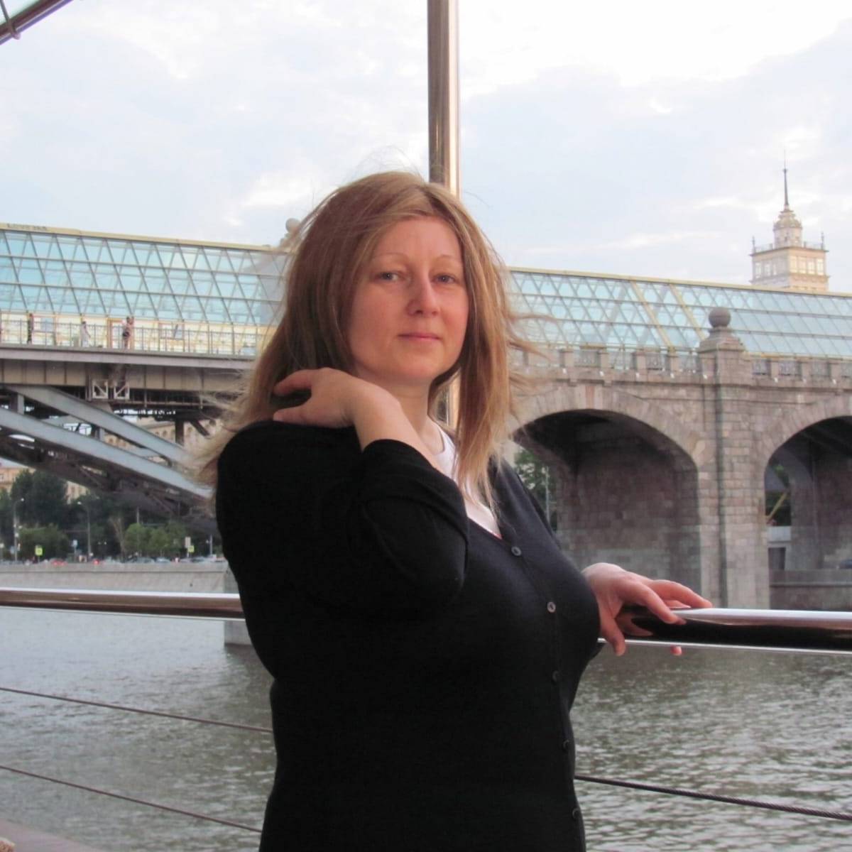 Елена Лежнёва