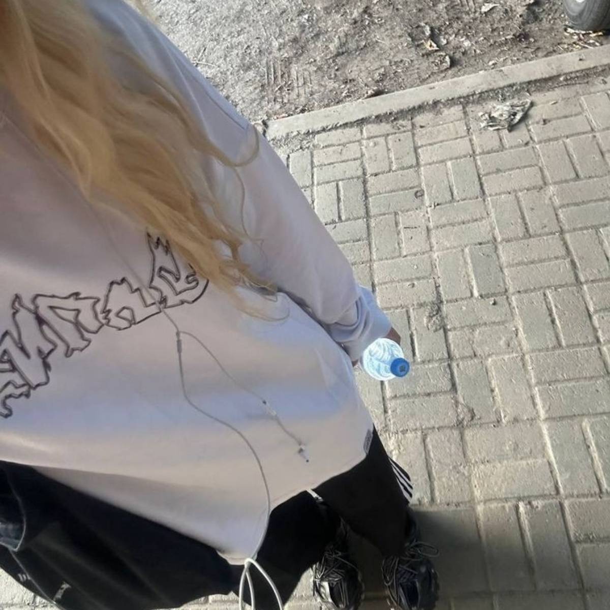 Лера Ноунейм