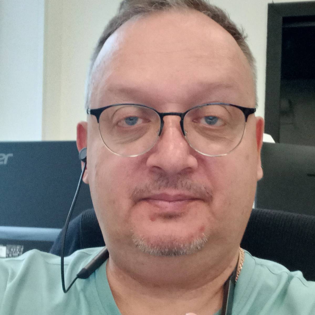 Александр Нар