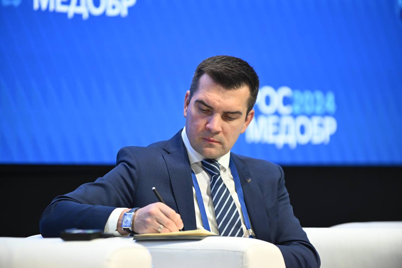 Итоги панельной дискуссии РОСМЕДОБР «Проектная деятельность как драйвер развития университета»
На прошедшей дискуссии мы обсудили проектную деятельность в университетах — процесс, требующий усилий и т... | Сетка — социальная сеть от hh.ru