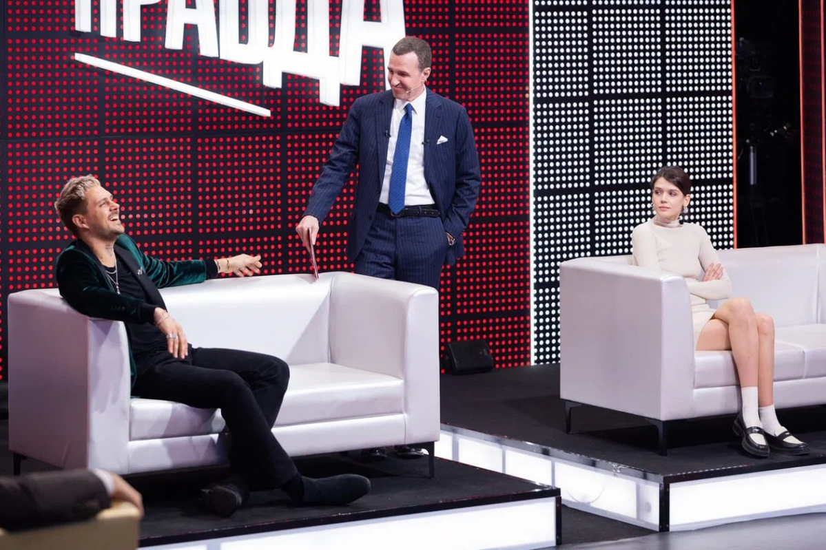 Недавно в онлайн-кинотеатре 📺Иви и 📺KION стартовал сериал «Дайте шоу», который приоткрывает завесу над закулисной жизнью популярных передач | Сетка — социальная сеть от hh.ru