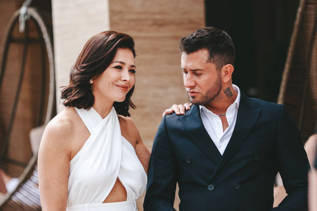 🎬«Жизнь по вызову» снова на вершине!  
🔝Сериал продолжает лидировать в индексе КиноПоиск Pro уже 10 недель подряд. Он обогнал такие хиты, как «Постучись в мою дверь», «Пацаны» и «Мажор» | Сетка — социальная сеть от hh.ru