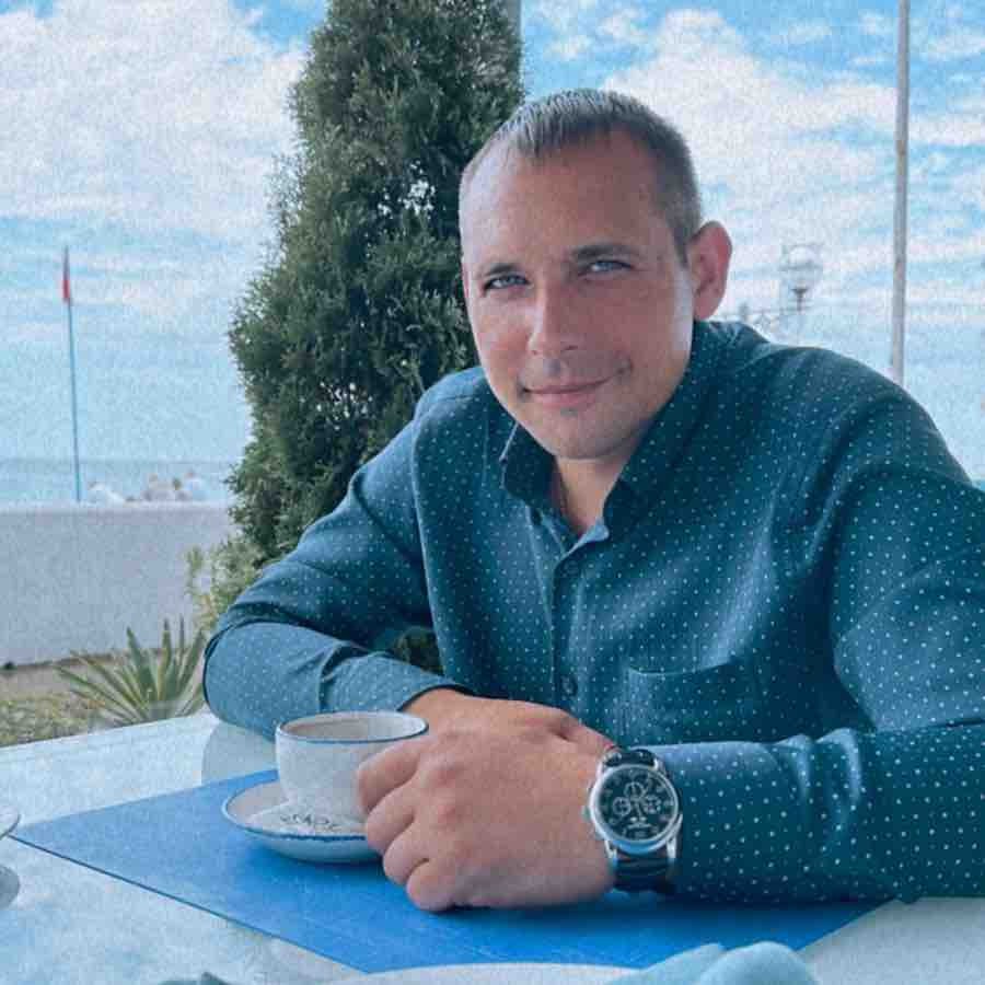 Илья Кравченко