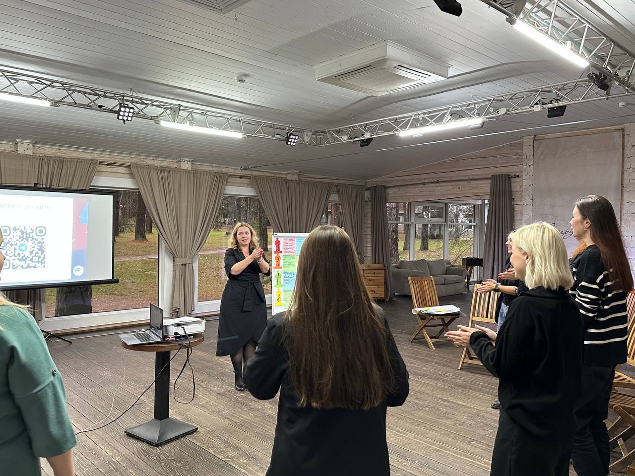 Простая математика или как увеличить продажи на 32 млн 💰
Решение для данного отеля: нужно бронировать всего на 3 номера больше в день 🤔
Как это сделать? 
В продажах больше технологии, чем творчества | Сетка — социальная сеть от hh.ru