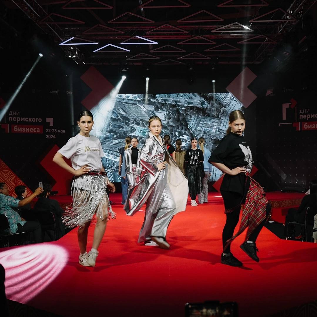 💙На форуме самозанятых состоится шоу-показ пермских дизайнеров «Искусство быть собой»
⏩И мы с большим удовольствием приглашаем присоединиться к форуму и провести ярко вечер среды — встречаемся 13 нояб... | Сетка — социальная сеть от hh.ru