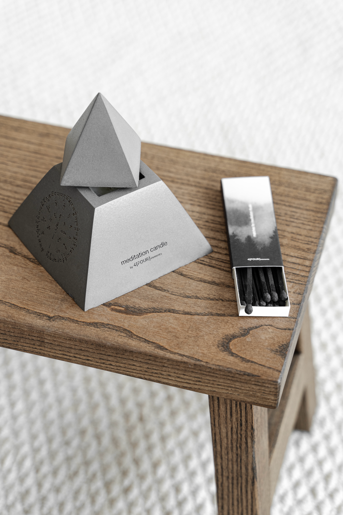 Meditation candle
Это не только свеча для медитаций и практик, но и стильный предмет интерьера в уникальной бетонной форме в виде пирамиды | Сетка — социальная сеть от hh.ru