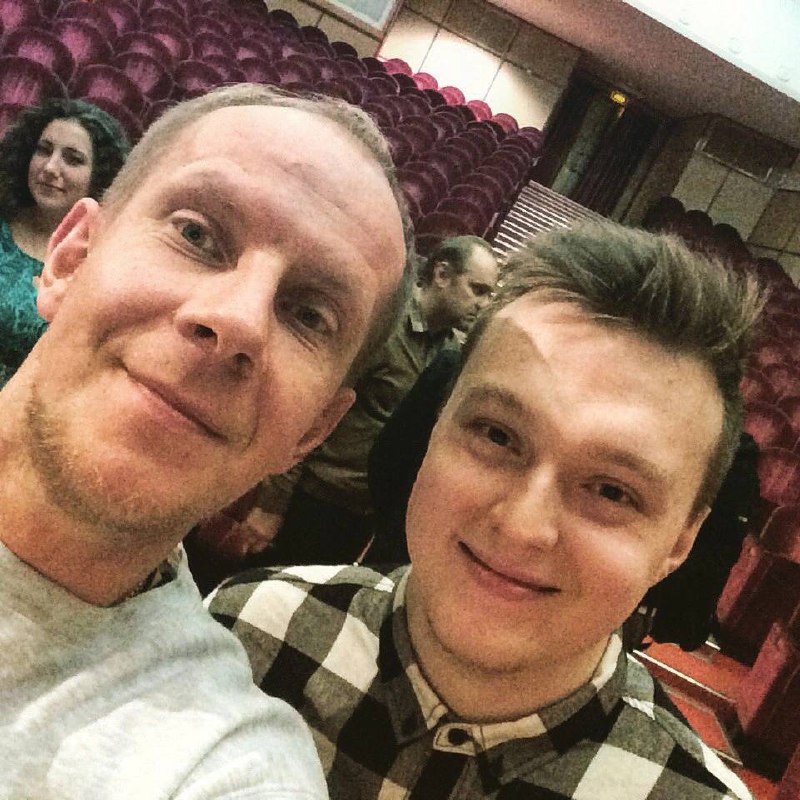 Как КВН стал частью моей жизни и почему я до сих пор люблю эту игру
Что для вас значит КВН? Для меня с самого детства это было что-то особенное | Сетка — социальная сеть от hh.ru