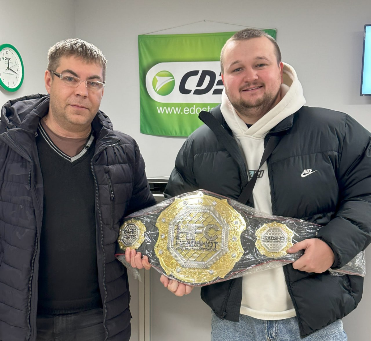 💪 Пояс чемпиона прибыл во Владимир, точно в срок!
☄️ А это значит бой состоится!
👉 10.11.24. В октагоне идущие на серии из трех побед подряд Кирилл Ермошкин против Ивана Литвякова | Сетка — социальная сеть от hh.ru