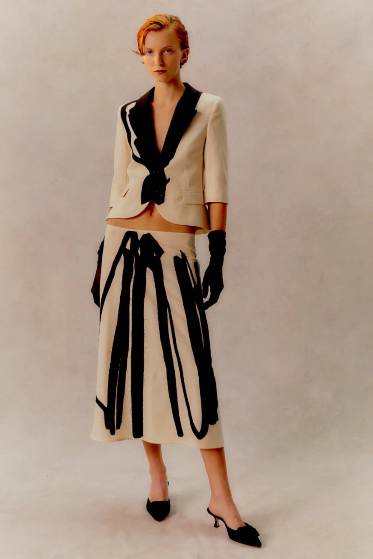 Эскизы коллекции Steve O Smith Spring 2025 Ready-to-Wear
• Бумага А4
• Акрил
Мой телеграм канал - https://t.me/selavartist
Мое сообщество в вк - https://vk | Сетка — социальная сеть от hh.ru