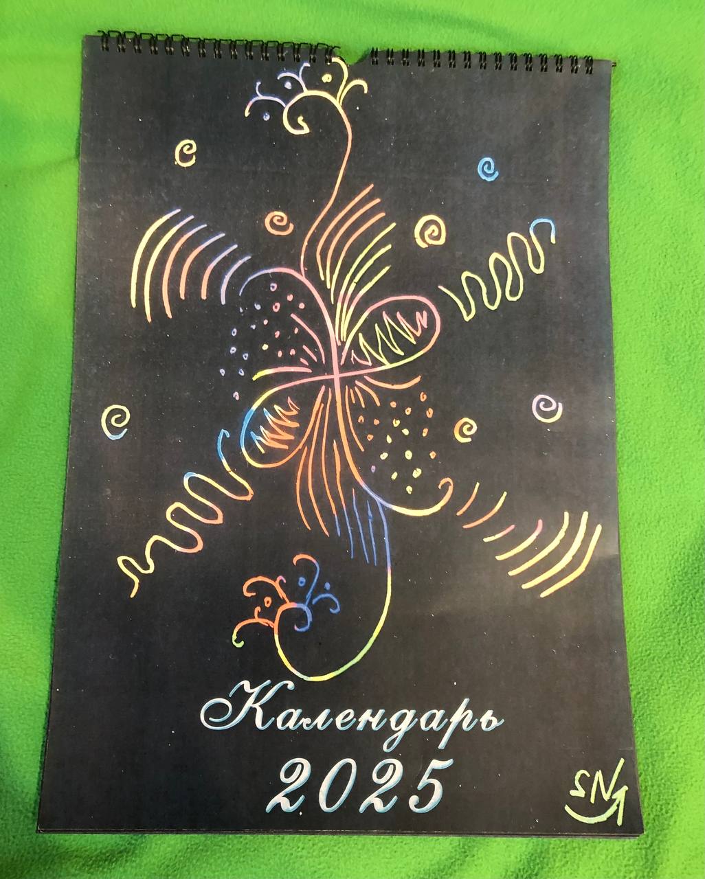 Получились такие варианты перекидных календарей А3 формата 🗓️.
#ЗарисовкиНадеждыSN #абстракция #этника #рисую
#календарь | Сетка — социальная сеть от hh.ru