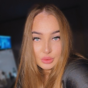 Николь Сухан