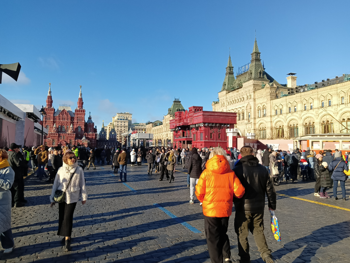 Выставка на Красной площади. До 10.11.2024 | Сетка — социальная сеть от hh.ru