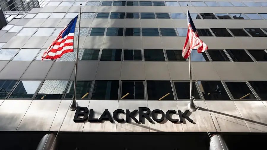 BlackRock сообщила о рекордном суточном притоке средств в биткоин-ETF | Сетка — социальная сеть от hh.ru