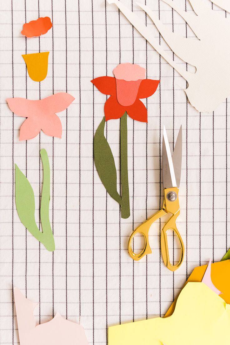 Как провести выходной? Сделать свою собственную куклу, ту самую с бумажной одеждой 🎀
В интернете полно всяких вырезок: от животных до персонажей фильмов | Сетка — социальная сеть от hh.ru