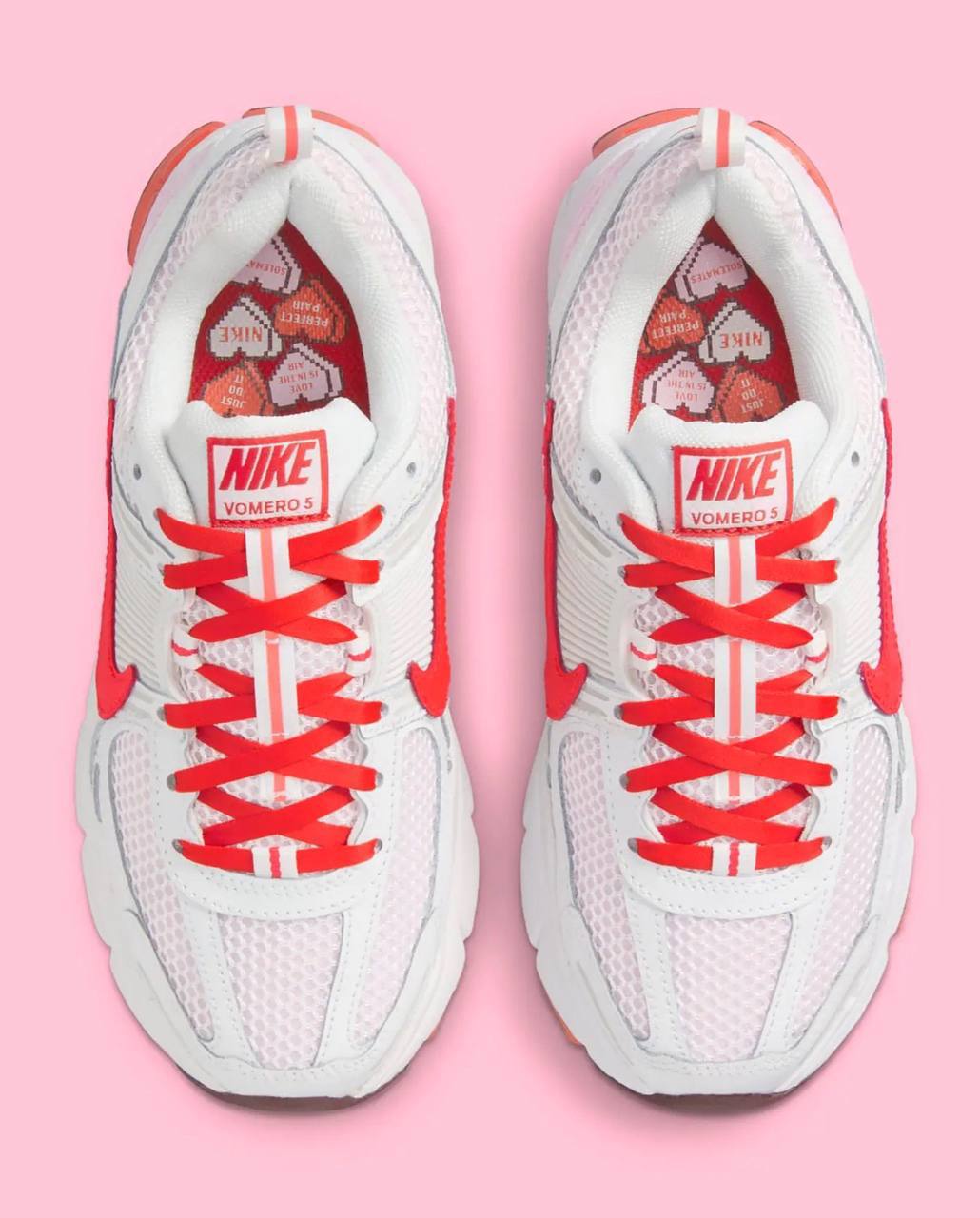 Nike выпустит кроссы для признания в любви! Дроп планируется ко Дню святого Валентина, цена — 160 баксов.
Больше сердечек богу сердечек ❤️
🍕 зумеры любят пиццу | Сетка — социальная сеть от hh.ru