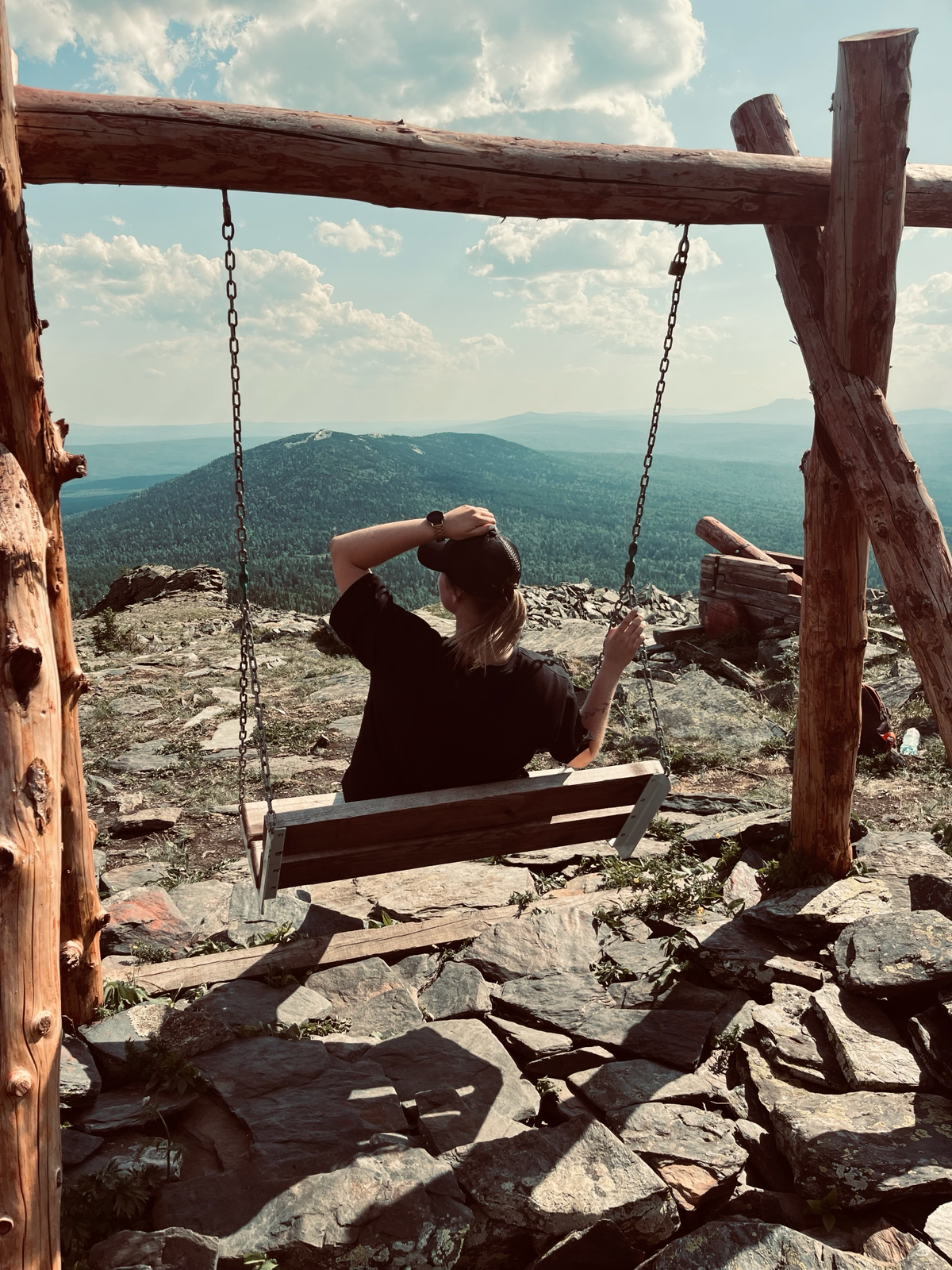 💭Давно мечтаю уйти с работы «на дядю», хочу развиваться сама, мечтаю об удаленной работе, так как обожаю путешествовать ✈️
🗣️Расскажу немного о себе, меня зовут Надежда, мне 26 лет, и у меня 4 работы,... | Сетка — социальная сеть от hh.ru
