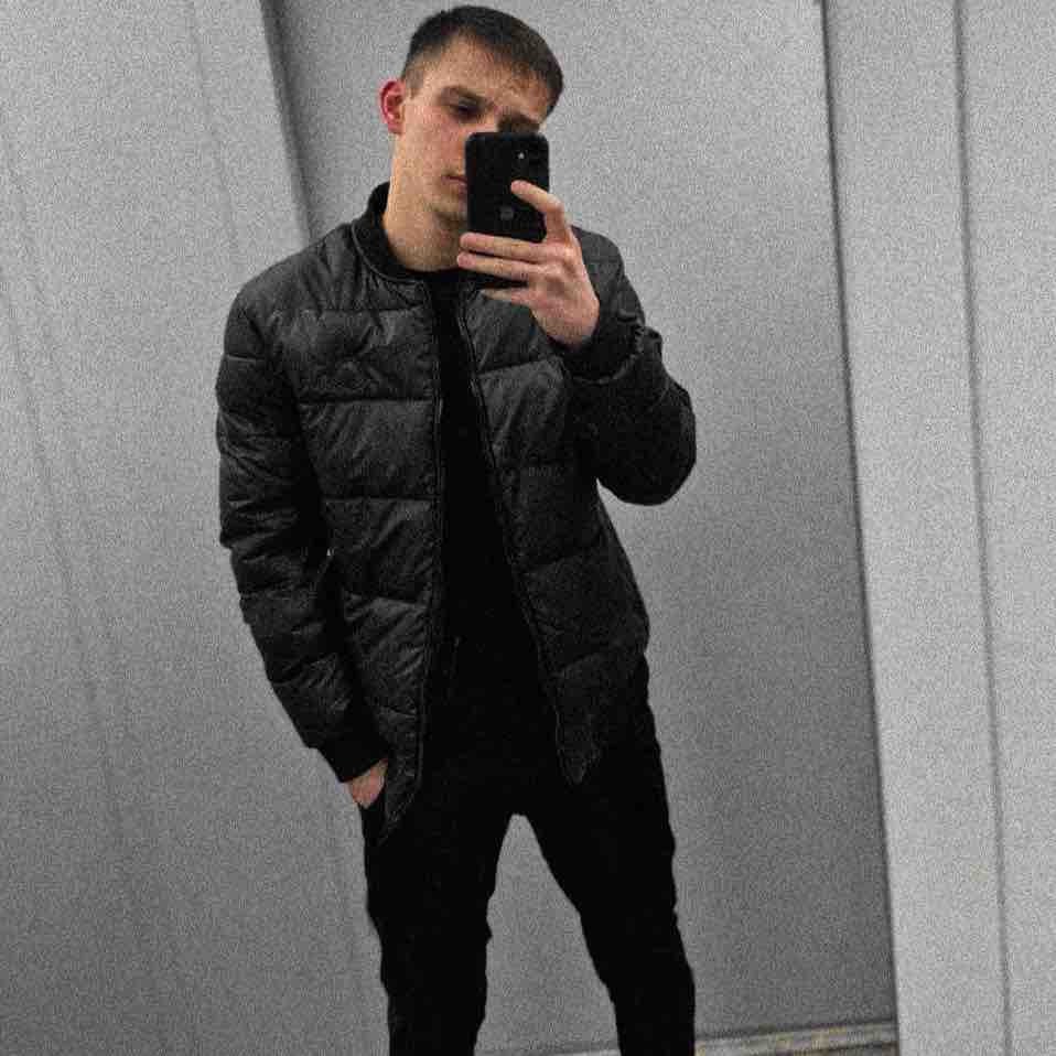 Роман Михайлов