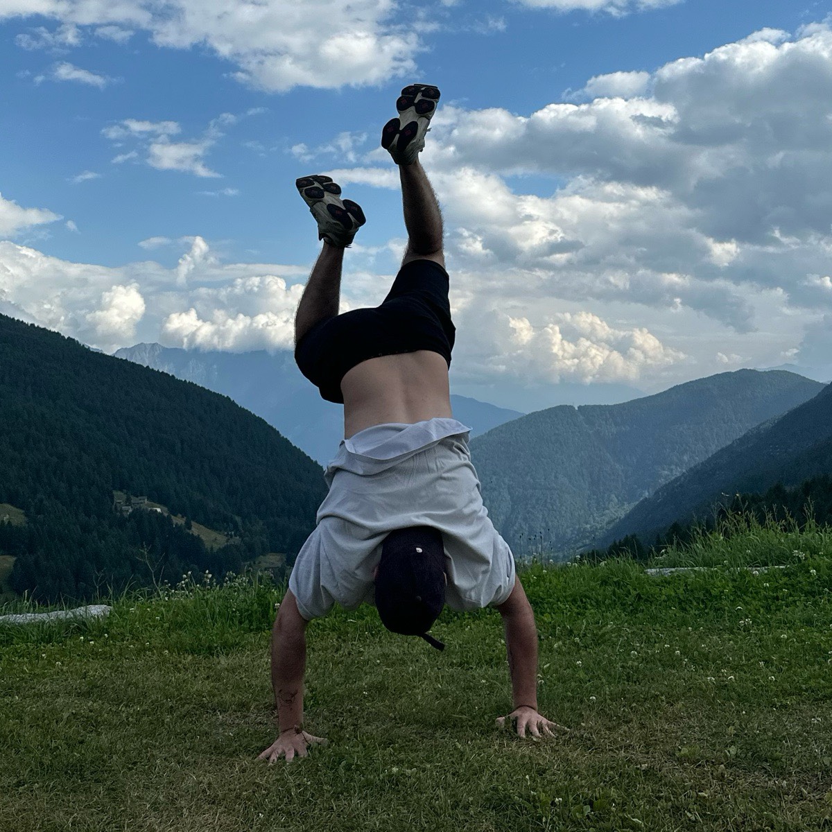 Владимир Меликсетян | Сетка — социальная сеть от hh.ru