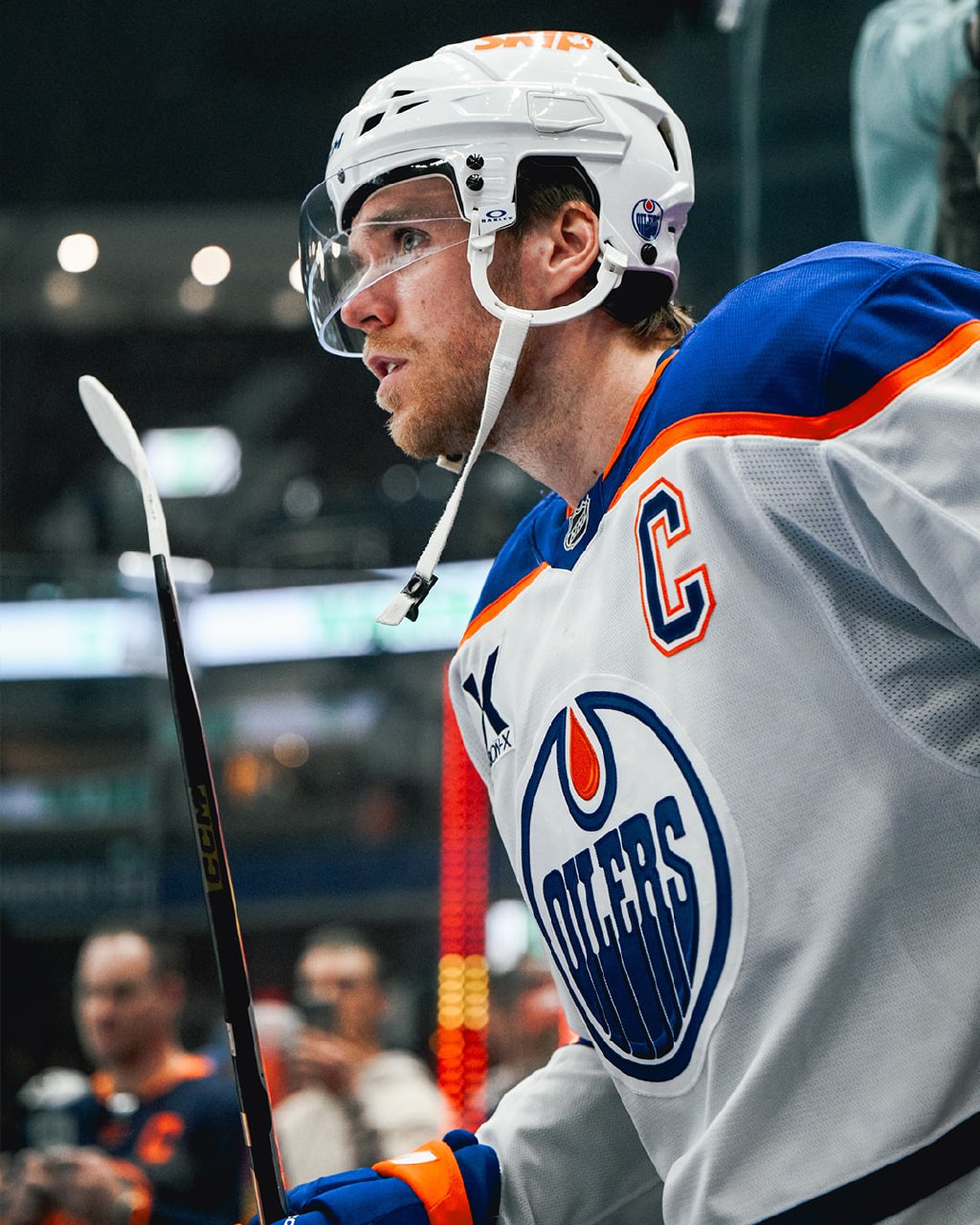 🛢 Коннор Макдэвид в топ-100 по набранным очкам за всю историю НХЛ
Набрав три результативных балла в сегодняшнем матче против «Ванкувера», МакДи вытеснил с сотого места Фила Кессела | Сетка — социальная сеть от hh.ru