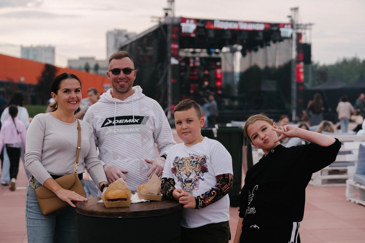 Я + ПАРКИ ЧЕЛНОВ = 💚
Я – парк-менеджер молодой команды Парки Челнов в городе Набережные Челны.
Наша основная миссия: слышать пожелания жителей города и создавать для них события в Парках | Сетка — социальная сеть от hh.ru