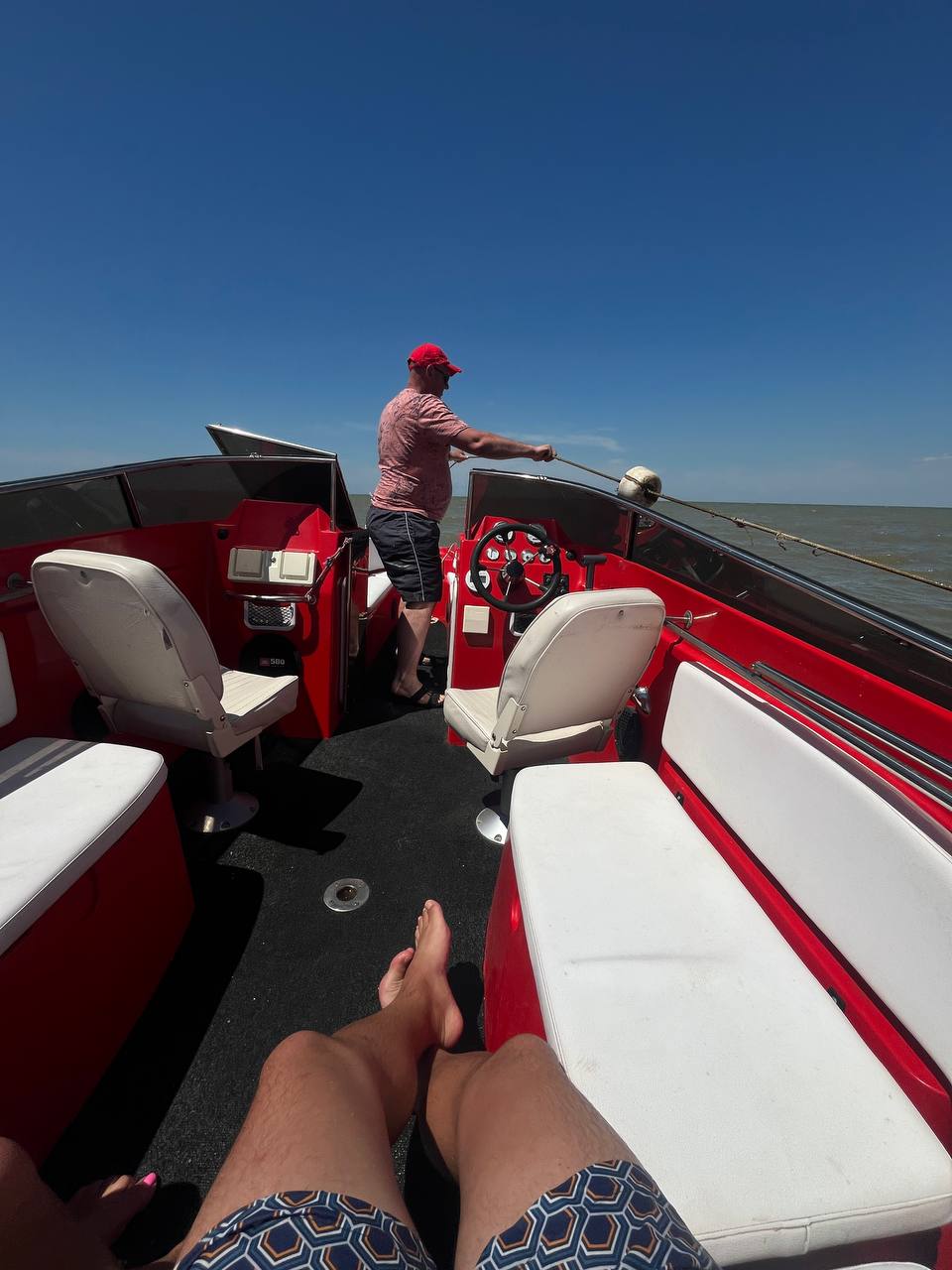 БОЛЬШОЙ ЧЕК 🧾 
Первую половину 2024 года, я пер на уверенном и думал, что стратегия работы с минимальным количеством проектов за большой чек - это отлично, но как же я ошибался…. | Сетка — социальная сеть от hh.ru