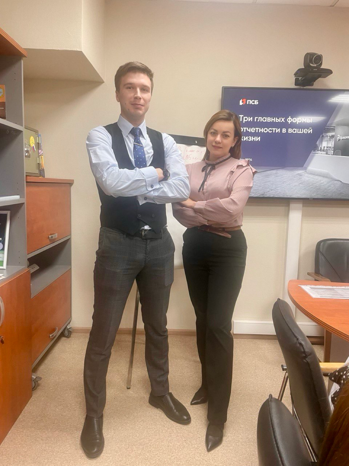 Провел лекцию для студентов Железной дороги по «Три важные отчетности вашей жизни» 👨‍🏫
Я, как лектор, конечно, прокачался вдвойне - лопатил ВНД, консолидировал свой опыт | Сетка — социальная сеть от hh.ru