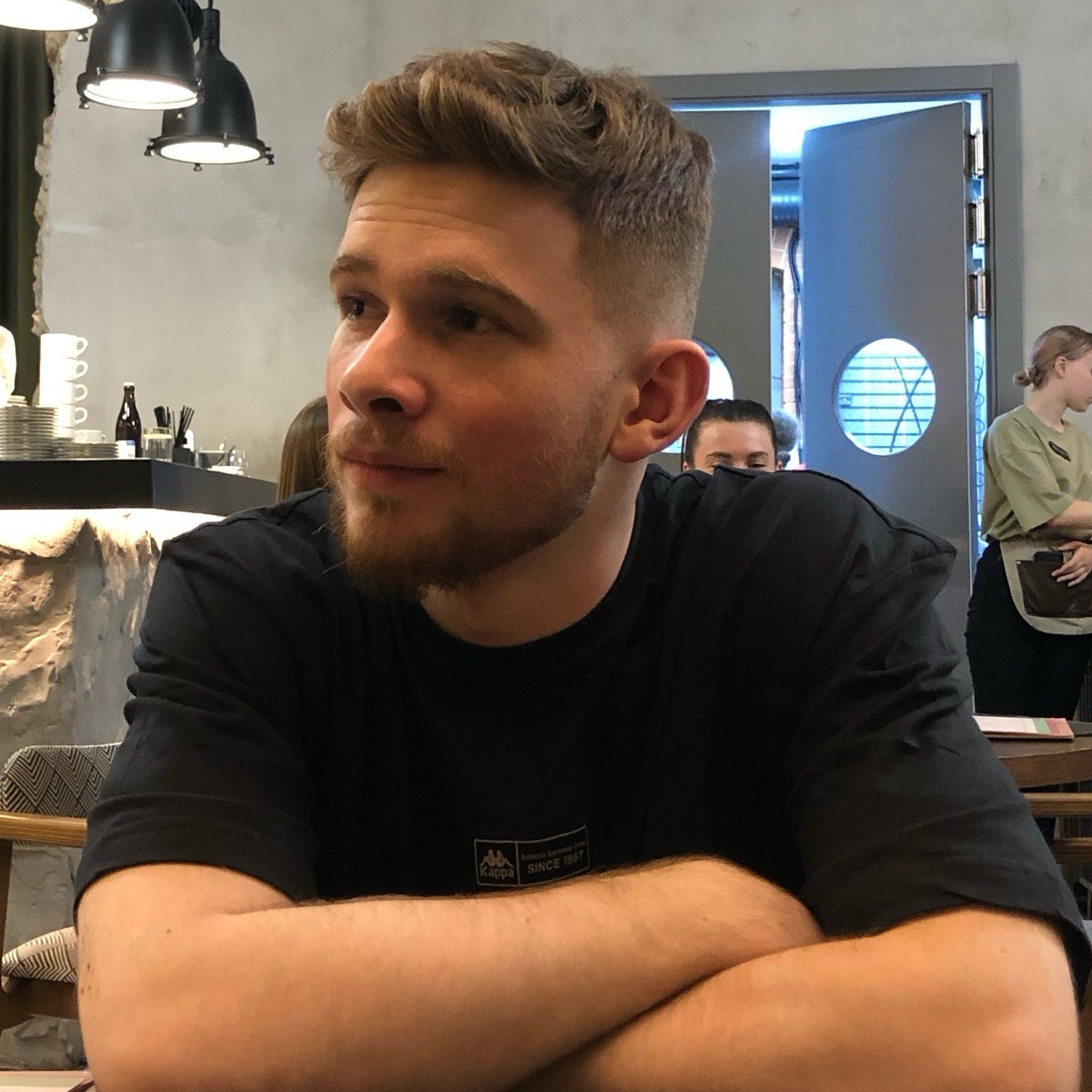 Артём Бобров