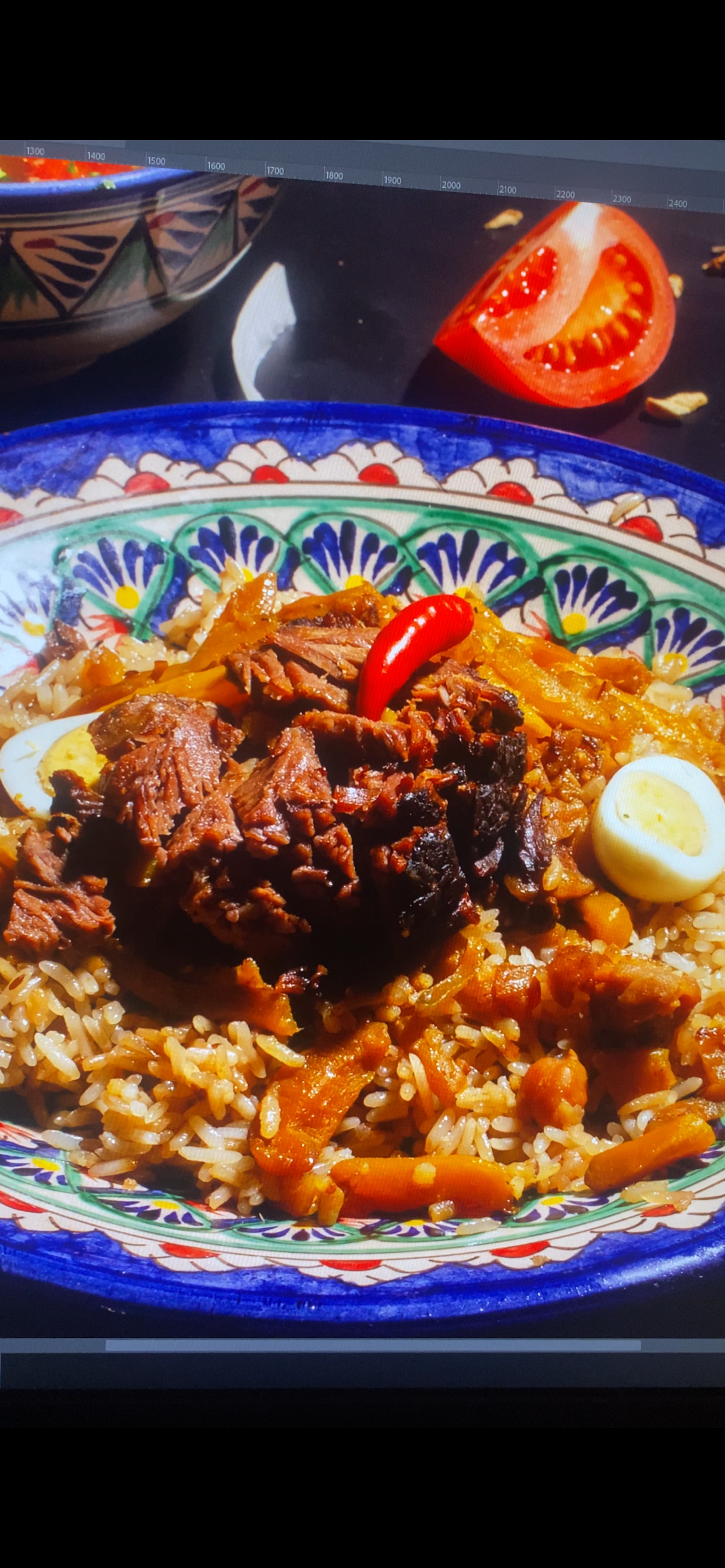 #бэкстейдж
- Сделайте мясо светлее, а то кажется, что оно горелое.
- Оно горелое. 😐 | Сетка — социальная сеть от hh.ru