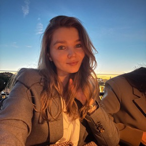 Анна Хадарова