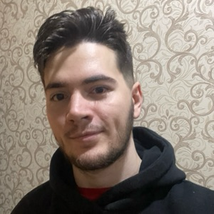 Илья Смолянко