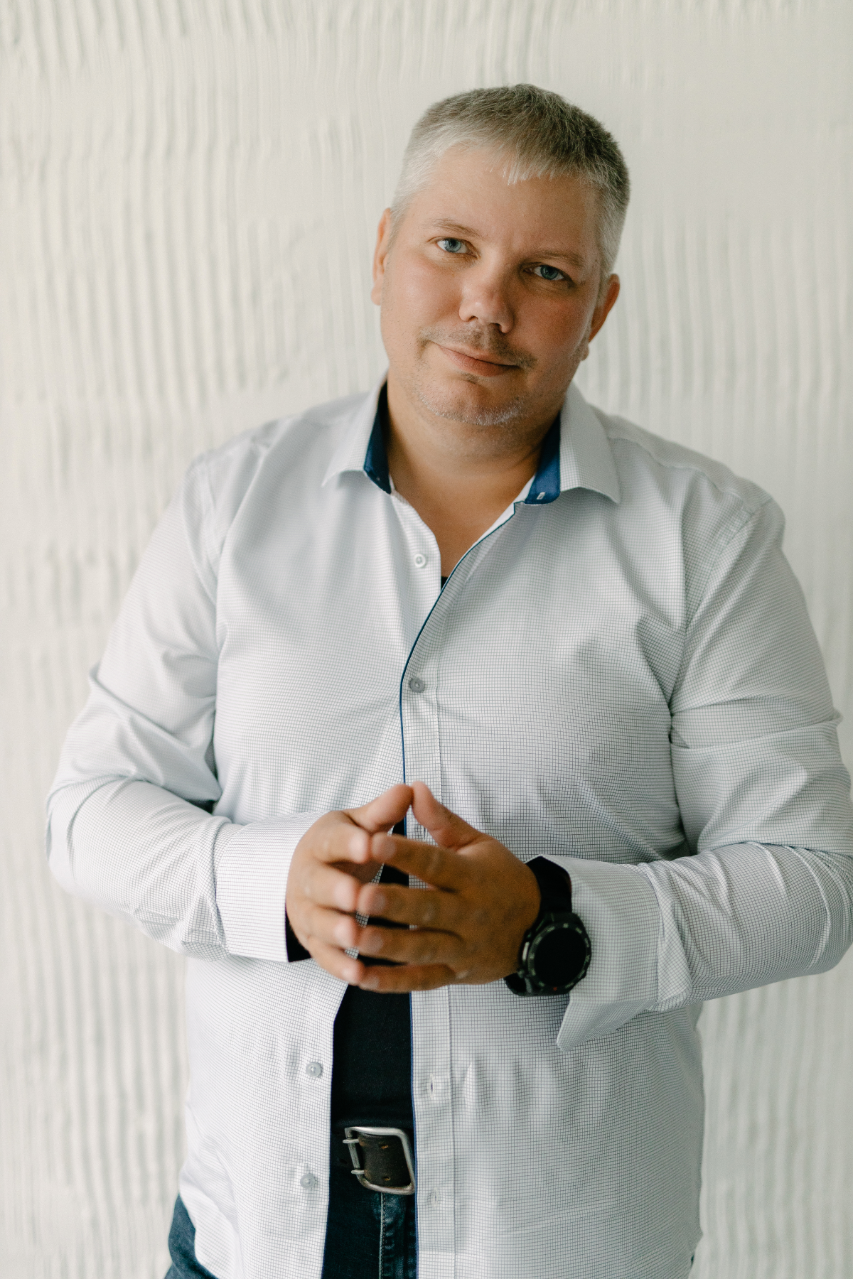Немного предыстории.
С самого детства мне говорили: "какие у других замечательные дети, а ты увалень" . "Другие то могут, но толь не ты" | Сетка — социальная сеть от hh.ru