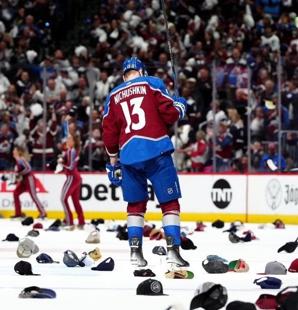 🗻 Заждались
#нхл #nhl #Колорадо
⤵️ Чат | Сетка — социальная сеть от hh.ru